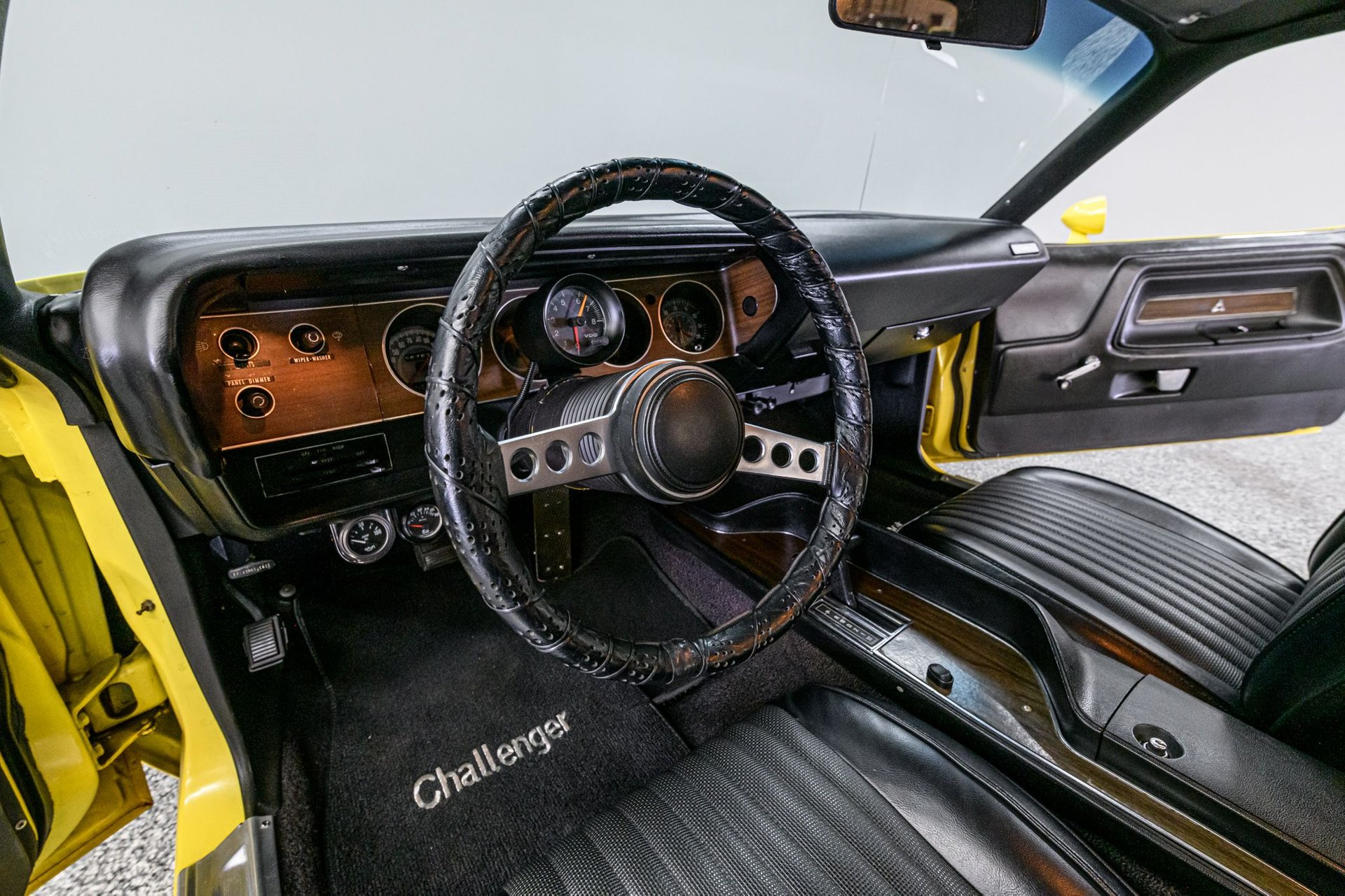 1973 Dodge Challenger - Image 10