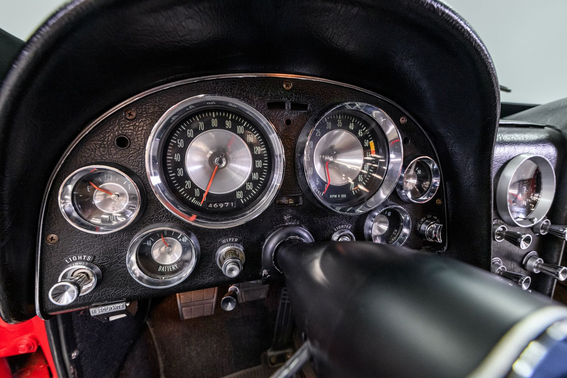 1963 Chevrolet Corvette - Image 9