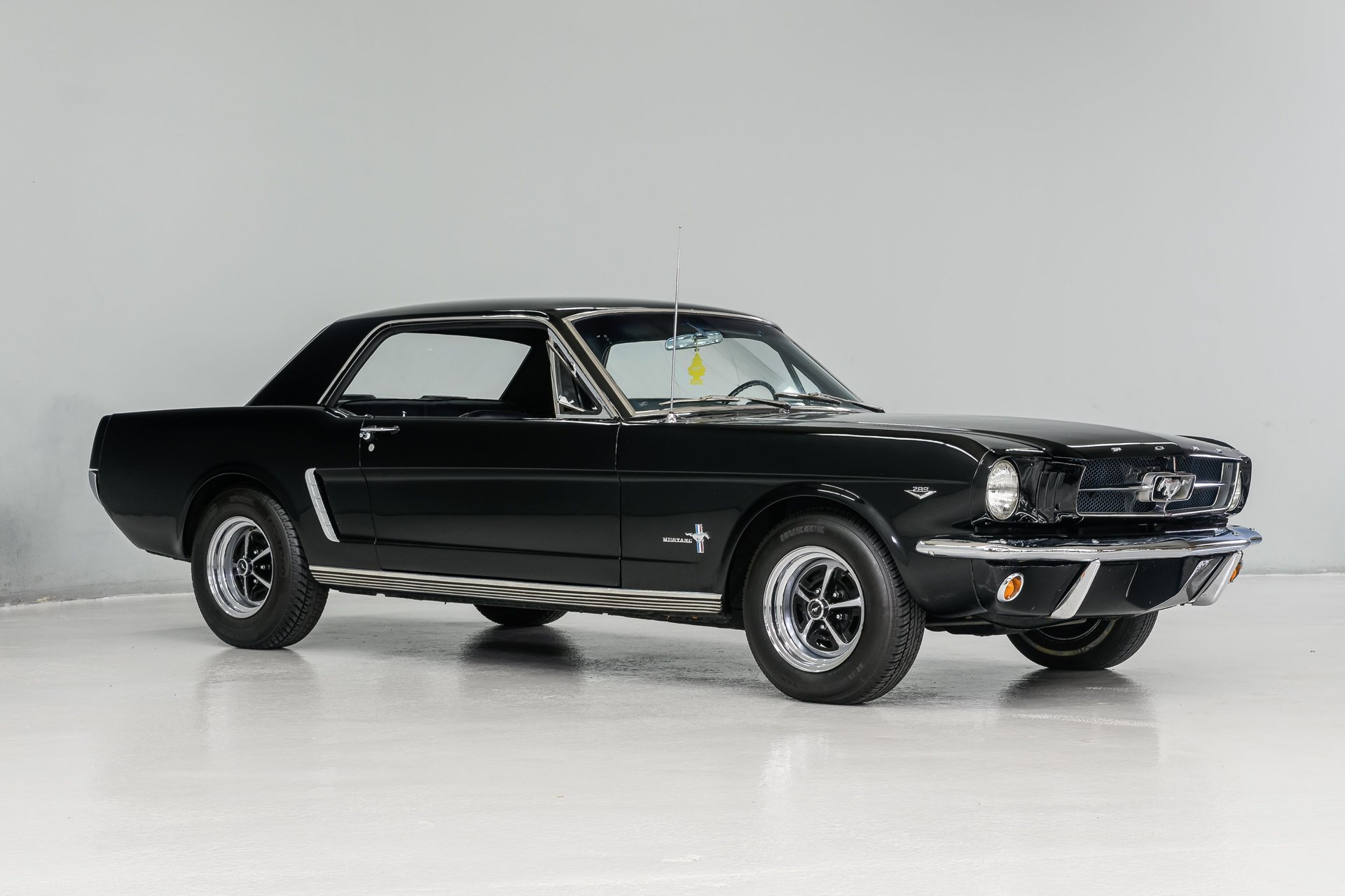 1965 Ford Mustang - Image 8