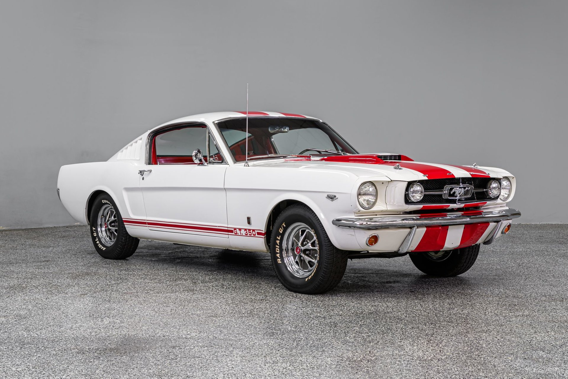 1965 Ford Mustang - Image 4